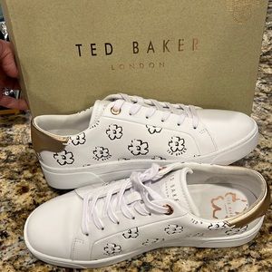 NWT Ted Baker Rose Gold Magnolia Trainer Size US 9 (39 UK)